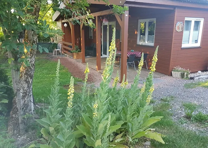 Les Dames De La Montagne Hotel